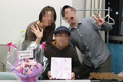 トークイベント『天使のまんだん』終了後の控室にて。解放感丸出し