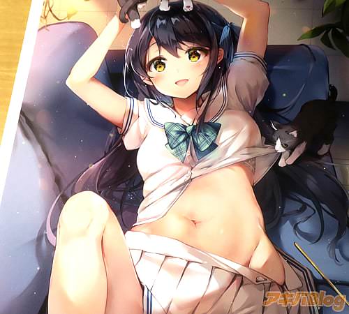 「セーラー服のまんなか」すいひのイラスト